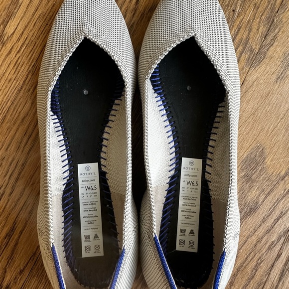 EUC Rothy's Women's Gray Point Flats 6.5 - also have 8.5 diamond twill in closet - Picture 4 of 6